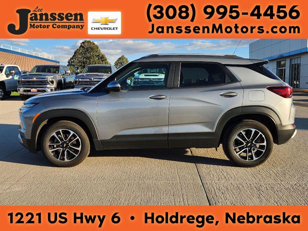 used 2025 Chevrolet TrailBlazer car, priced at $23,995
