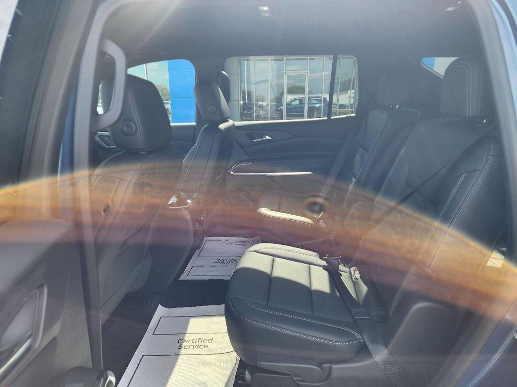new 2026 Chevrolet Traverse car, priced at $43,695