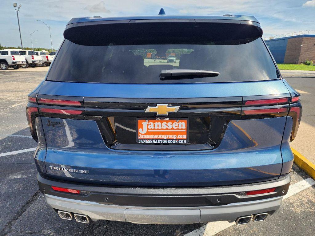 new 2026 Chevrolet Traverse car, priced at $43,695