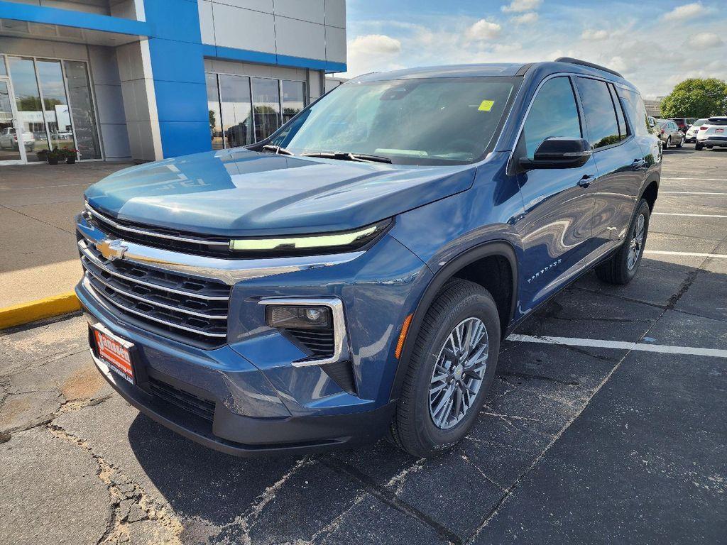 new 2026 Chevrolet Traverse car, priced at $43,695