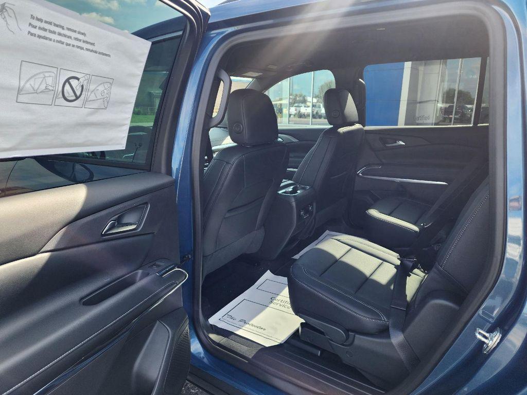 new 2026 Chevrolet Traverse car, priced at $43,695