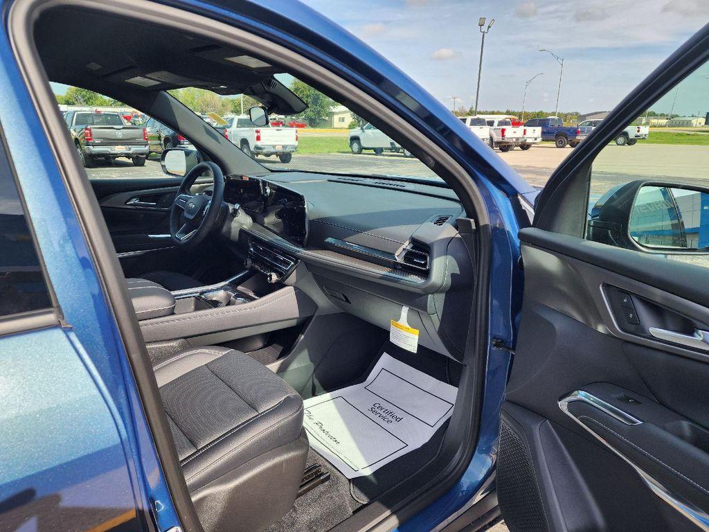 new 2026 Chevrolet Traverse car, priced at $43,695