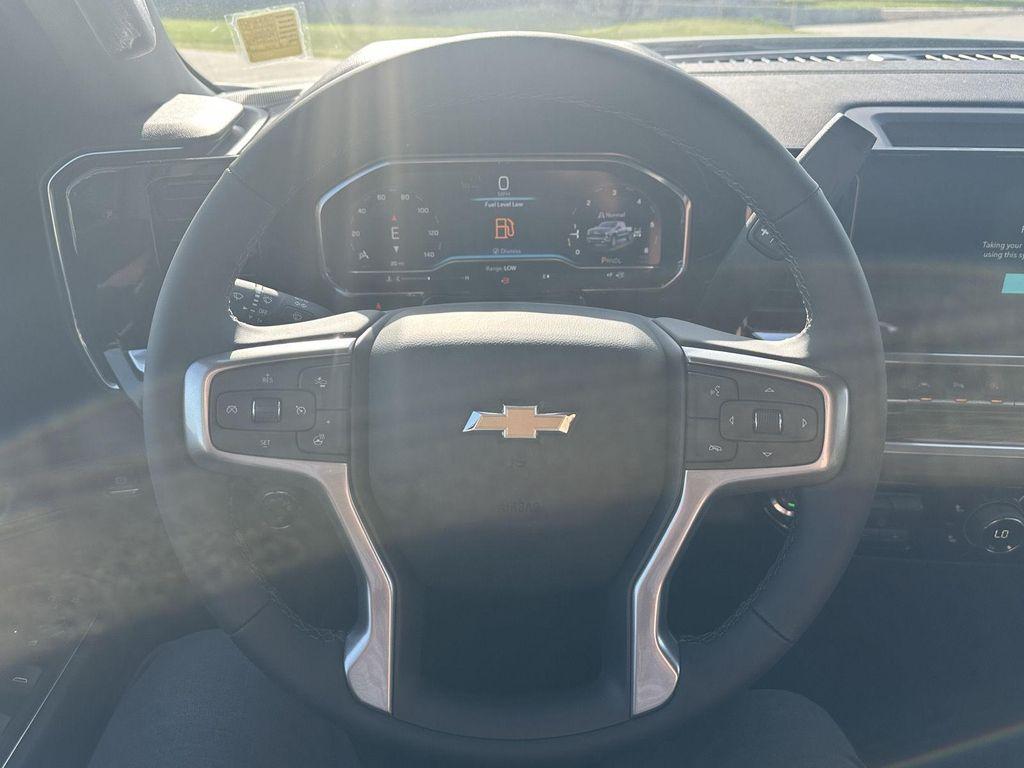 new 2025 Chevrolet Silverado 1500 car, priced at $48,185