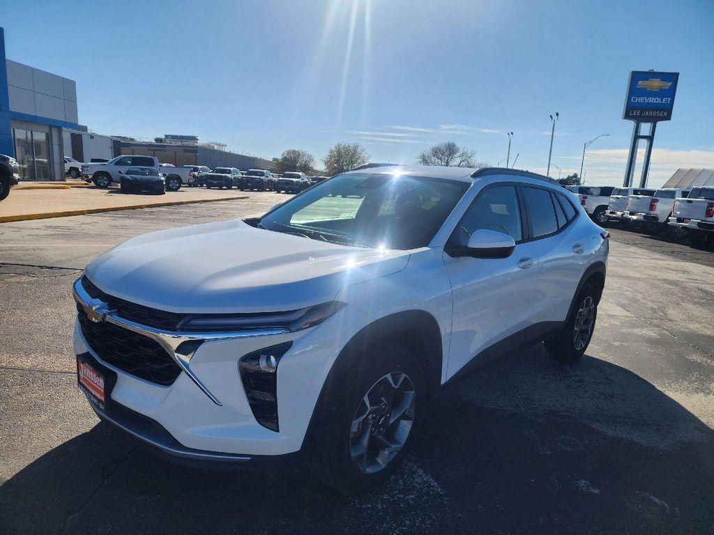 used 2025 Chevrolet Trax car, priced at $20,750