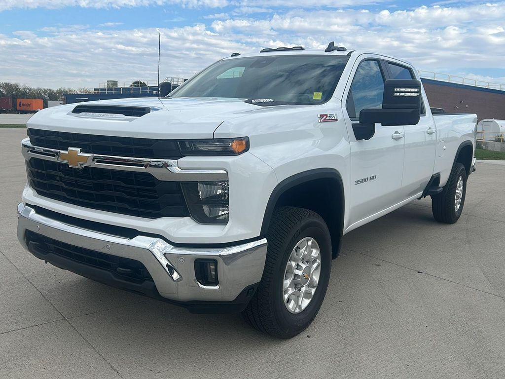 new 2026 Chevrolet Silverado 3500 car, priced at $73,575