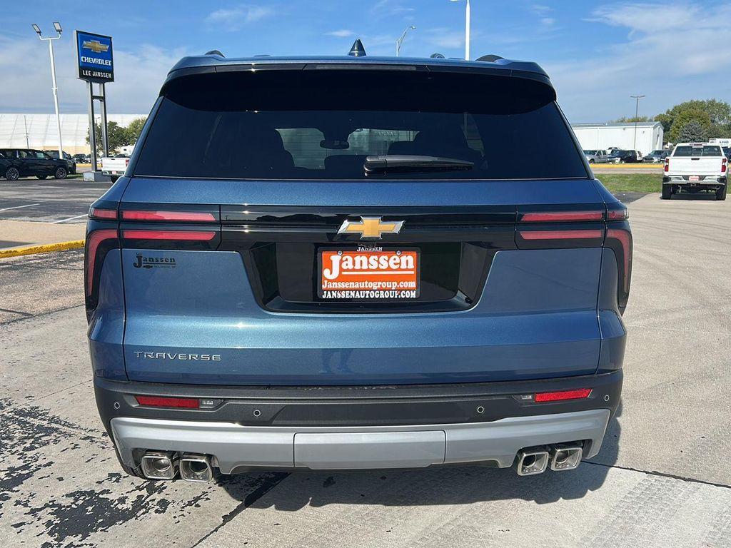 new 2026 Chevrolet Traverse car, priced at $43,695