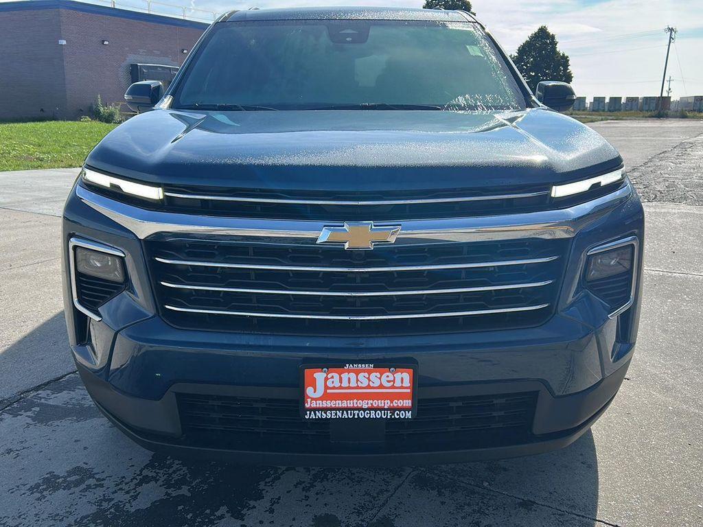 new 2026 Chevrolet Traverse car, priced at $43,695