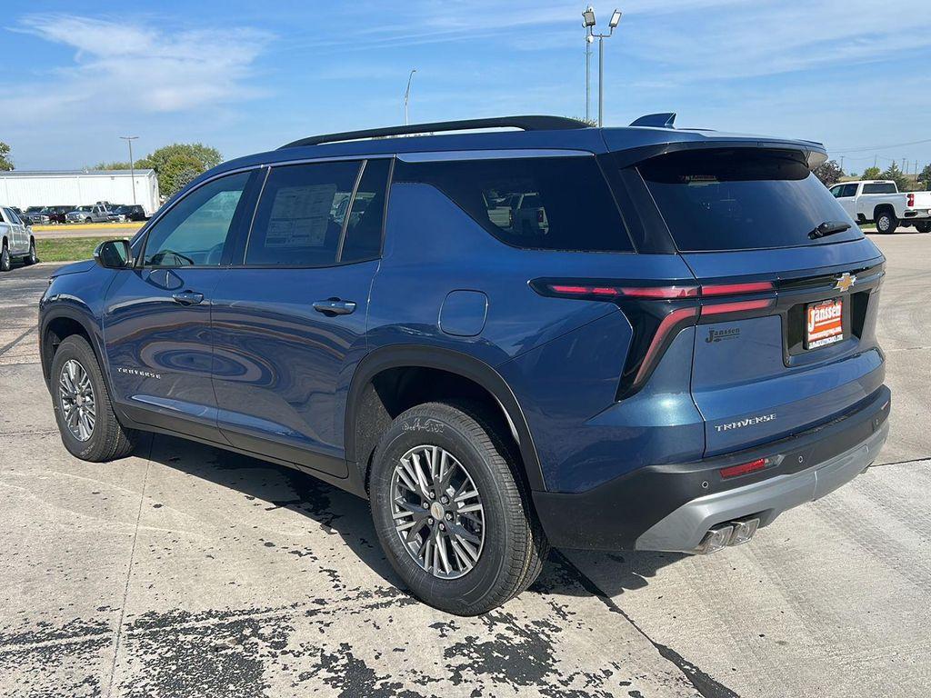 new 2026 Chevrolet Traverse car, priced at $43,695