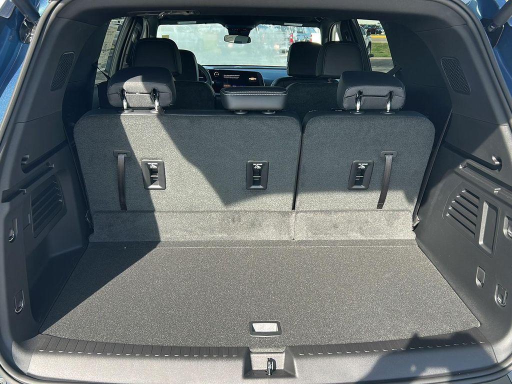 new 2026 Chevrolet Traverse car, priced at $43,695