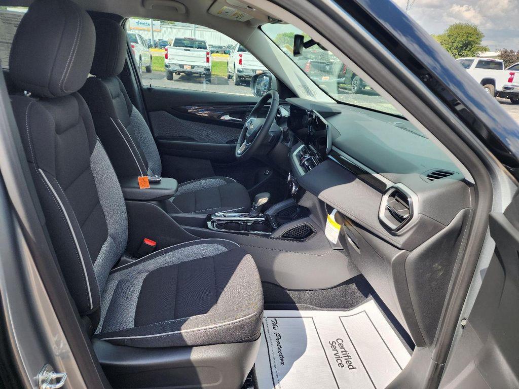 new 2026 Chevrolet TrailBlazer car, priced at $29,270