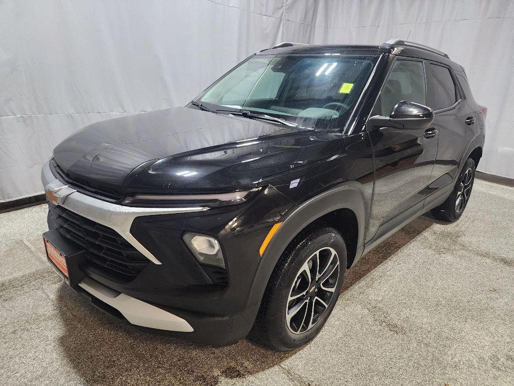 used 2025 Chevrolet TrailBlazer car, priced at $23,995