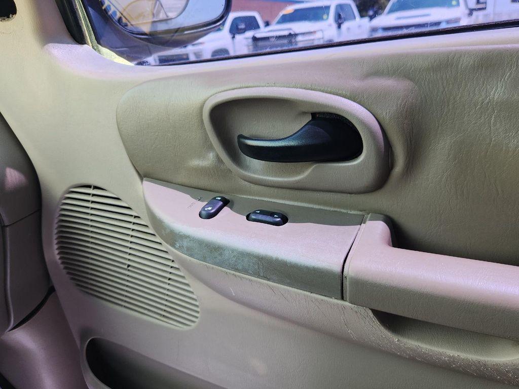 used 2002 Ford F-150 car, priced at $995