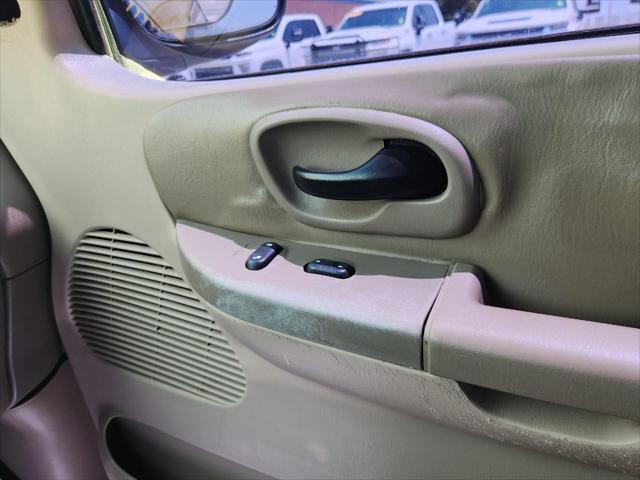 used 2002 Ford F-150 car, priced at $1,995