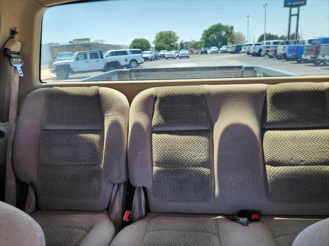 used 2002 Ford F-150 car, priced at $1,995