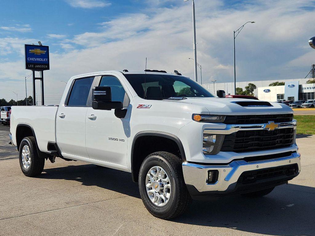 new 2026 Chevrolet Silverado 3500 car, priced at $73,575