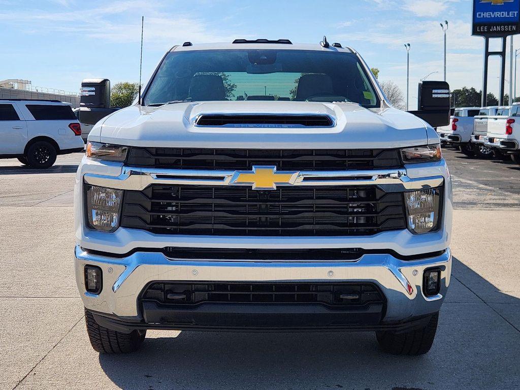 new 2026 Chevrolet Silverado 3500 car, priced at $73,575