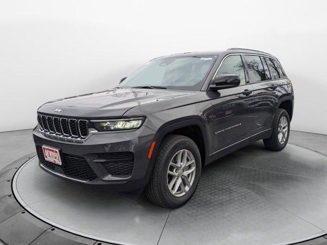 new 2025 Jeep Grand Cherokee car, priced at $40,999