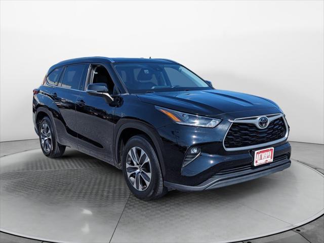 used 2021 Toyota Highlander car, priced at $30,400