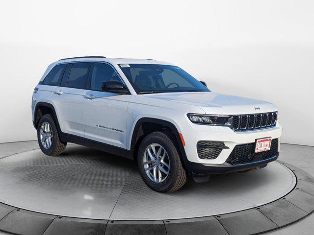 new 2025 Jeep Grand Cherokee car, priced at $40,699