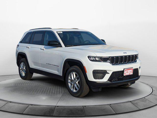 new 2025 Jeep Grand Cherokee car, priced at $40,699