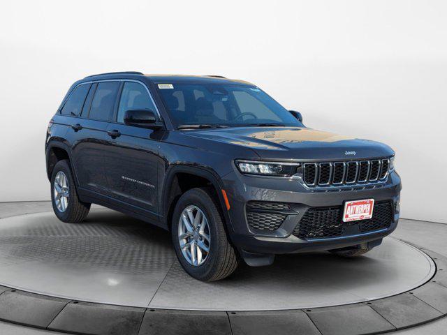 new 2025 Jeep Grand Cherokee car, priced at $40,999