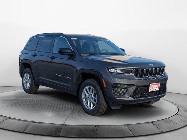 new 2025 Jeep Grand Cherokee car, priced at $40,999