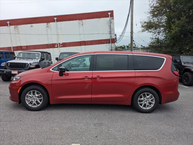 new 2024 Chrysler Pacifica car, priced at $38,691