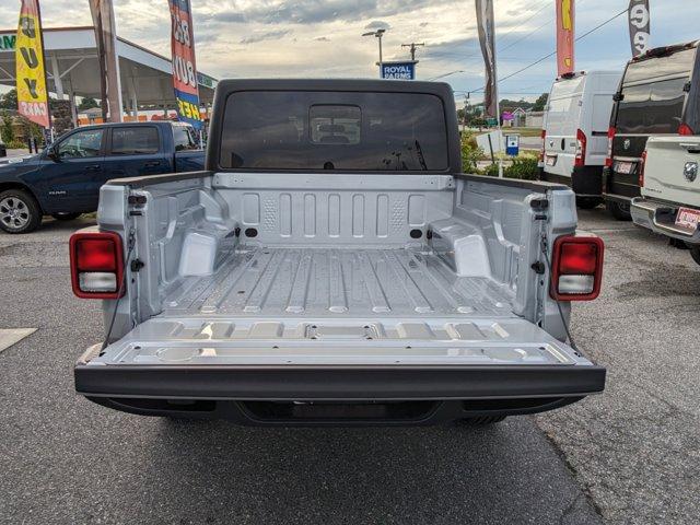 new 2023 Jeep Gladiator car