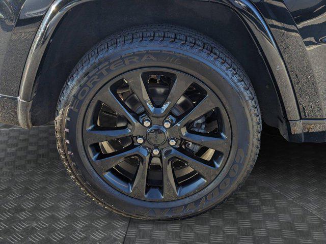 used 2017 Jeep Grand Cherokee car, priced at $19,295