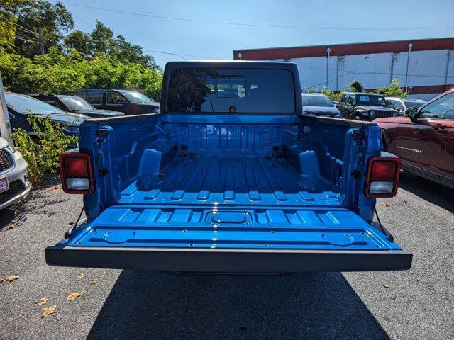 new 2023 Jeep Gladiator car