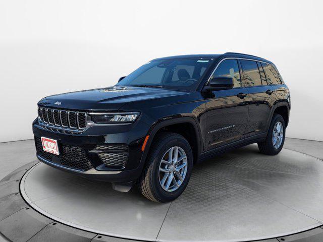 new 2025 Jeep Grand Cherokee car, priced at $40,999