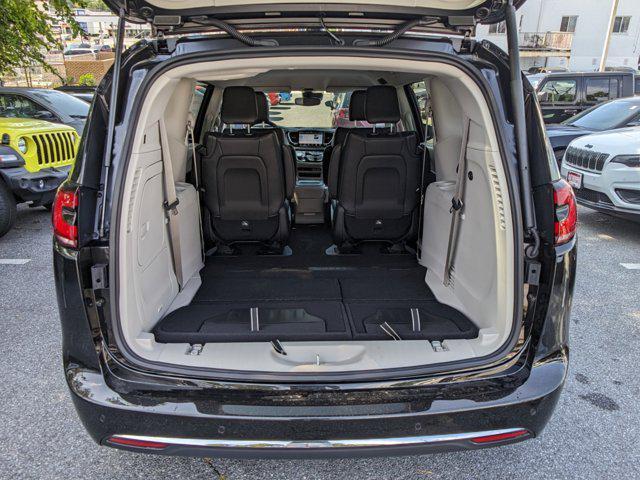 new 2023 Chrysler Pacifica Hybrid car, priced at $44,000