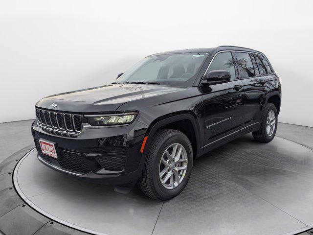 new 2025 Jeep Grand Cherokee car, priced at $40,999