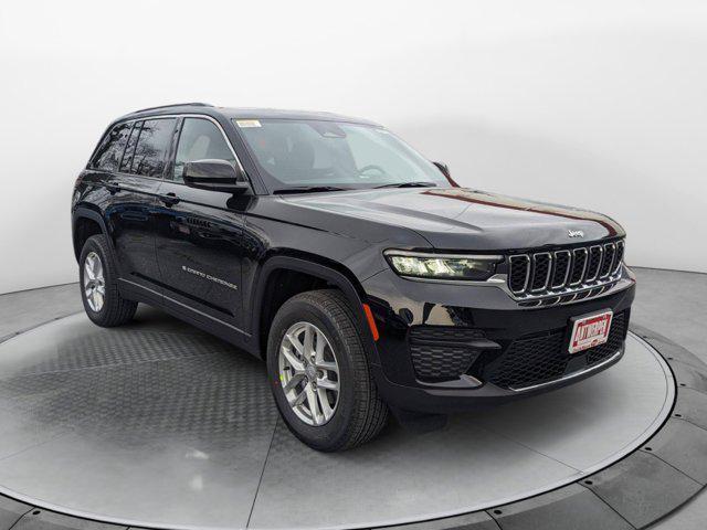 new 2025 Jeep Grand Cherokee car, priced at $40,999