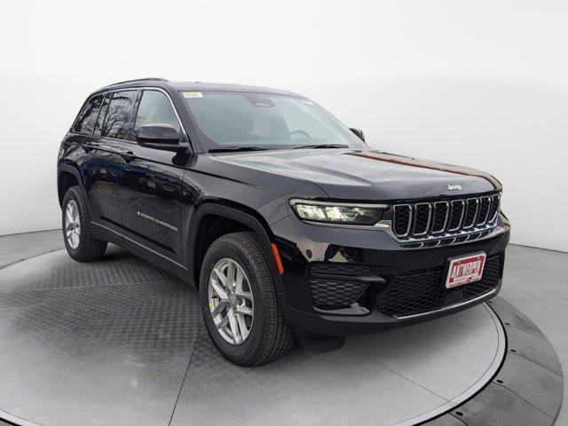 new 2025 Jeep Grand Cherokee car, priced at $40,999