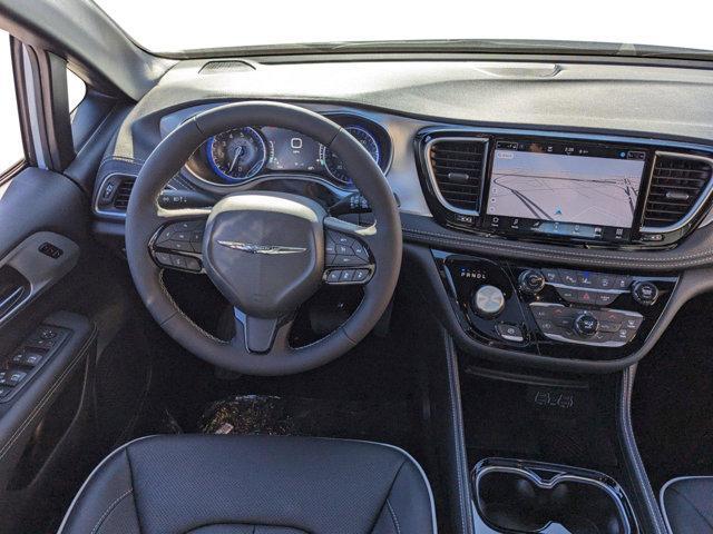 new 2025 Chrysler Pacifica car, priced at $44,075