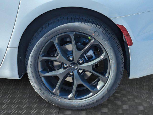 new 2025 Chrysler Pacifica car, priced at $44,075