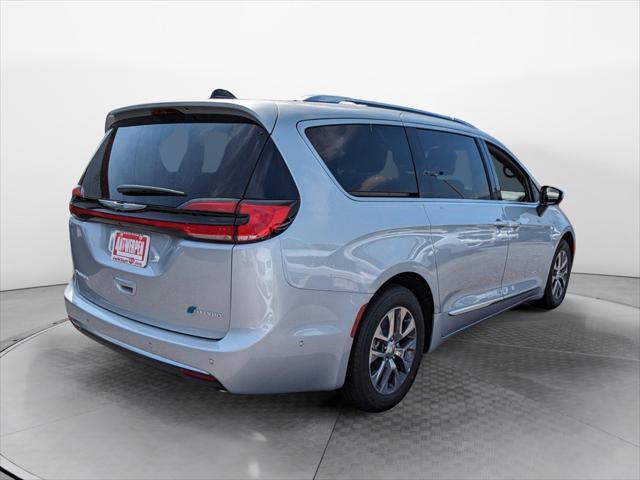 new 2023 Chrysler Pacifica car, priced at $48,465