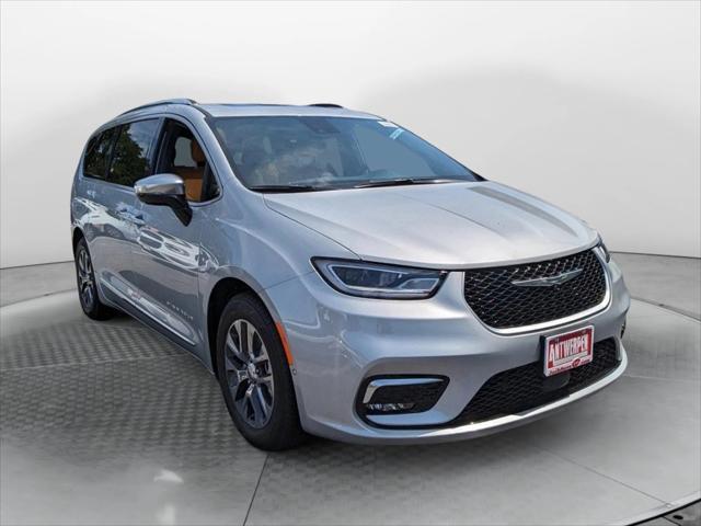 new 2023 Chrysler Pacifica car, priced at $48,465