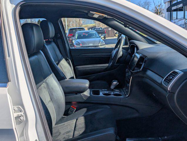 used 2022 Jeep Grand Cherokee car, priced at $30,595
