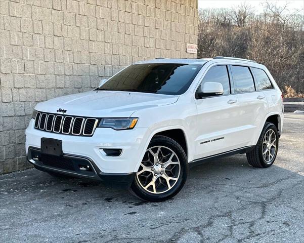 used 2018 Jeep Grand Cherokee car, priced at $15,999