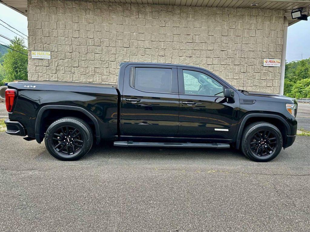 used 2022 GMC Sierra 1500 car, priced at $31,999