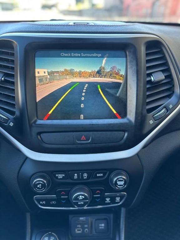 used 2016 Jeep Cherokee car, priced at $10,499