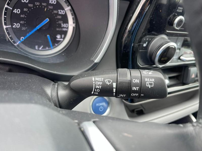 used 2020 Toyota Highlander Hybrid car, priced at $32,503