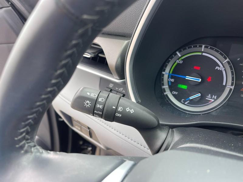 used 2020 Toyota Highlander Hybrid car, priced at $32,503