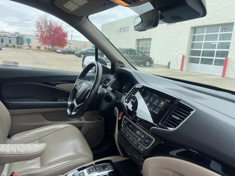used 2020 Honda Pilot car, priced at $23,995