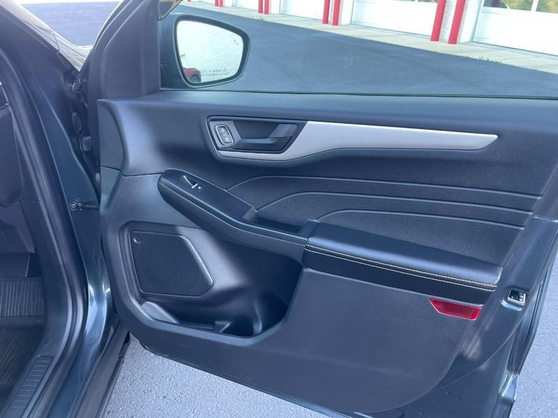 used 2022 Ford Escape car, priced at $18,993