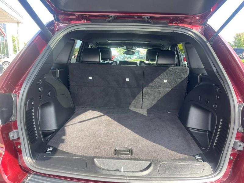 used 2022 Jeep Grand Cherokee car, priced at $32,999