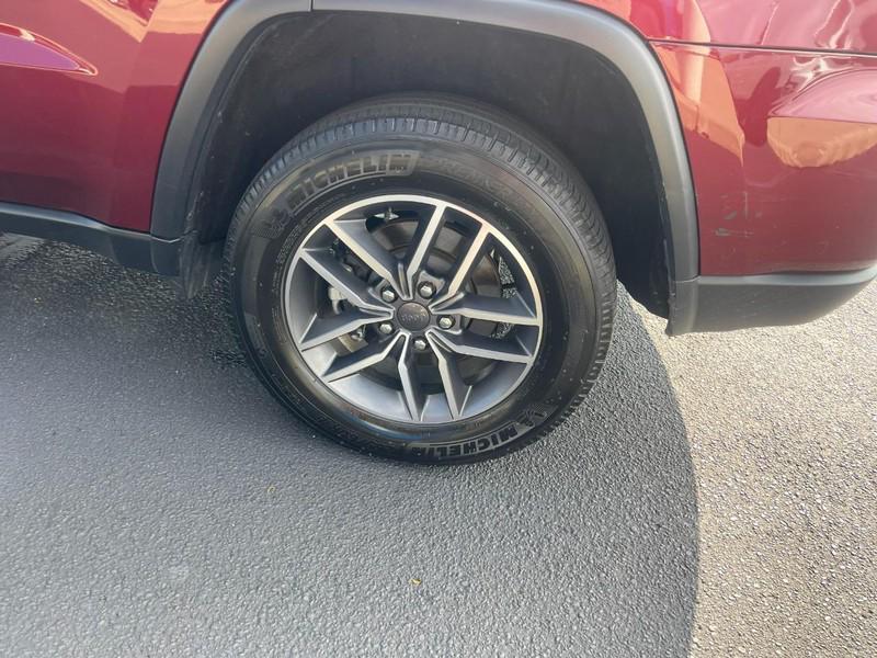 used 2022 Jeep Grand Cherokee car, priced at $32,999