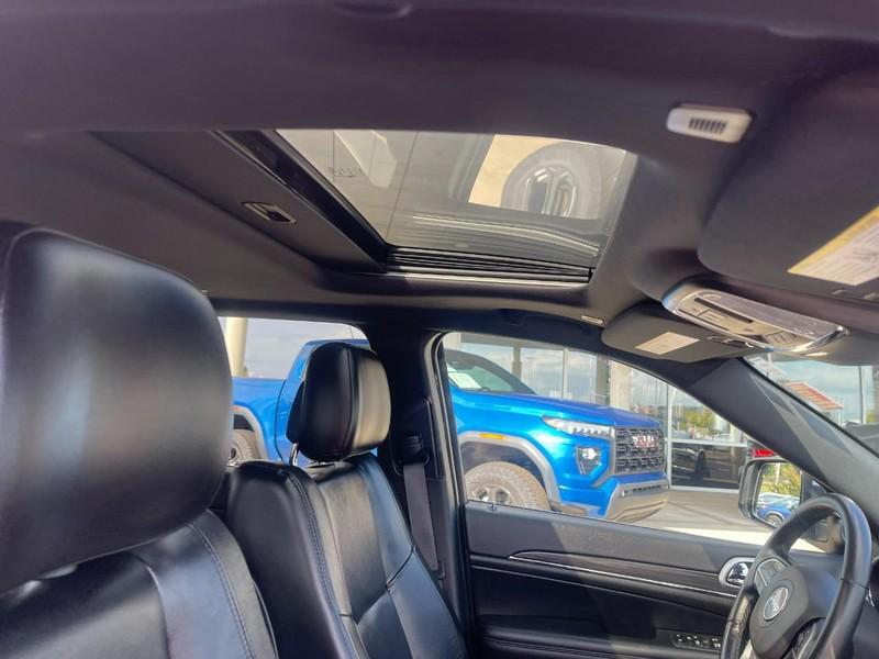 used 2022 Jeep Grand Cherokee car, priced at $32,999